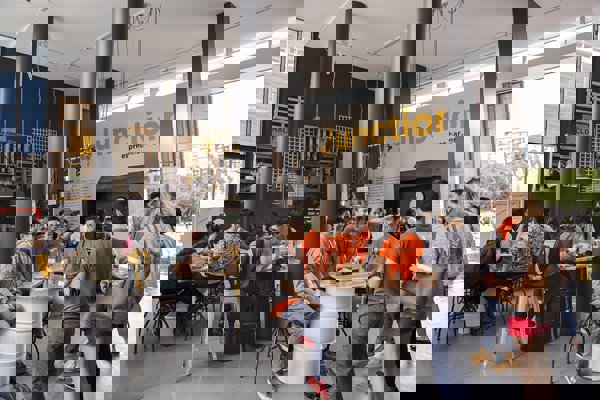 Trường Cao Đẳng UTS Insearch - New South Wales, Úc